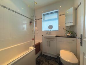 Photo 25- click for photo gallery